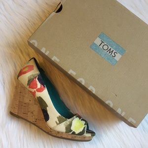 NIB TOMS Stella Wedge